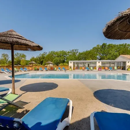 Maeva Escapades Le Joli 4* Bois-de-Cené