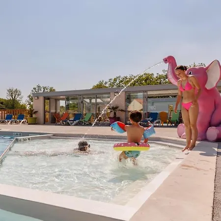 Camping Maeva Escapades Le Joli Bois-de-Cené