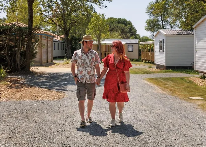 Maeva Escapades Le Joli Camping Bois-de-Cené