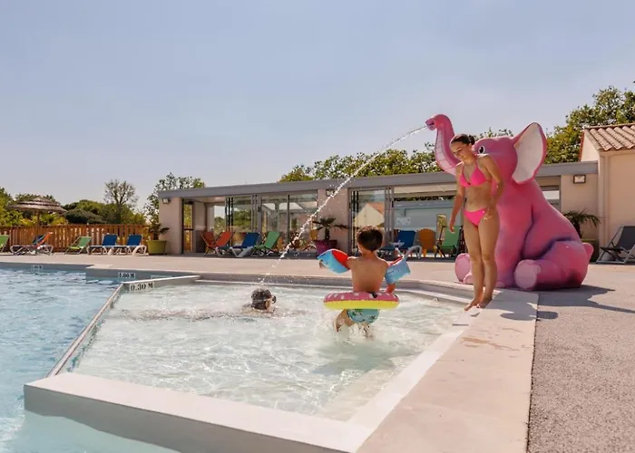 Camping Maeva Escapades Le Joli Bois-de-Cené
